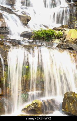 Detail des Mae Ya Wasserfalls, Doi Inthanon Stockfoto