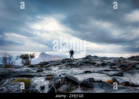 Wunderschöne Landschaften von Jebel Shams Oman. Die Wintersaison in Jebel scheint es zu schneien. Stockfoto