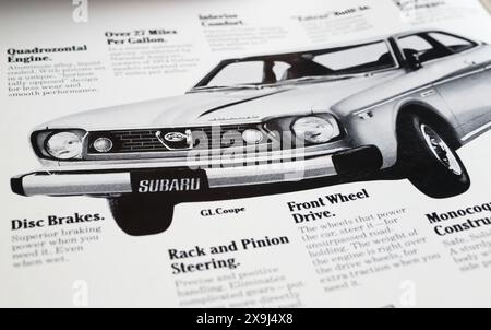 Viersen, Deutschland - 9. Mai. 2024: Alte Retro-Zeitschrift Subaru Cars Werbung aus dem Jahr 1974 Stockfoto