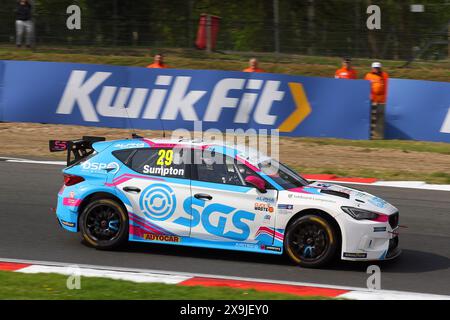 Scott Sumpton – Restart Racing – fuhr Cupra Leon Nummer 29 im Kwik Fit BTCC 2024 in Brands Hatch im Mai 2024 Stockfoto