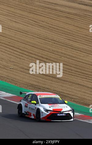 Rob Huff - Toyota Gazoo Racing UK - fuhr Toyota Corolla GR Sport Nummer 12 im Kwik Fit BTCC 2024 bei Brands Hatch im Mai 2024 Stockfoto