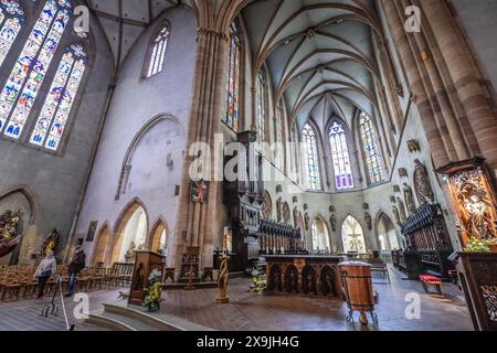 Altar, Innenraum, Hauptschiff, Martinsmünster, Collégiale Saint-Martin, Colmar, Elsass, Frankreich Stockfoto