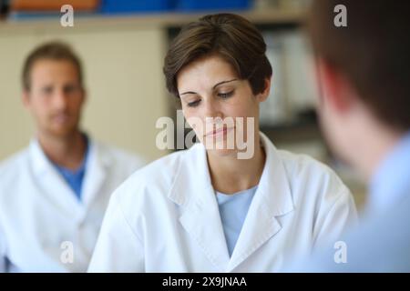 Forscher, Büro, Tecnalia Foundation, Technologie- und Forschungszentrum, San Sebastian Technologiepark, Donostia, Gipuzkoa, Baskenland, Spanien. Stockfoto