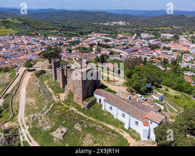 Burg Cortegana, Festung mittelalterlichen Ursprungs, Huelva, Andalusien, Spanien. Stockfoto