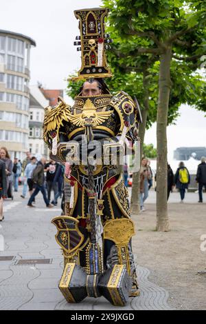 Japan-Tag in Düsseldorf vom 01.06. - 02.06.24 Cosplayer auf der Rheinuferpromenade. Foto: Kirchner-Media/TH *** Japan Day in Düsseldorf vom 01 06 02 06 24 Cosplayer an der Rheinpromenade Foto Kirchner Media TH Copyright: Kirchner-Media Stockfoto