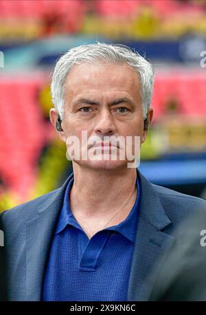 London, Großbritannien. Juni 2024. Fußball-Manager José Mourinho war vor dem Finale der UEFA Champions League 2024 zwischen Borussia Dortmund und Real Madrid in Wembley in London bei der Arbeit im Fernsehen zu sehen. (Foto: Gonzales Photo/Alamy Live News Stockfoto