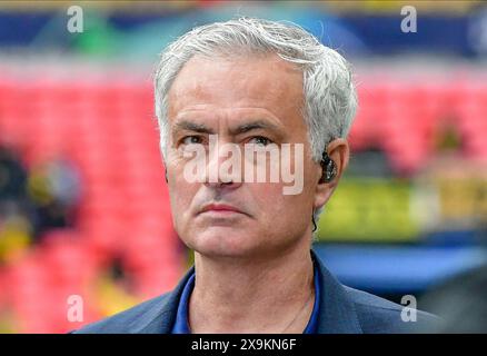 London, Großbritannien. Juni 2024. Fußball-Manager José Mourinho war vor dem Finale der UEFA Champions League 2024 zwischen Borussia Dortmund und Real Madrid in Wembley in London bei der Arbeit im Fernsehen zu sehen. (Foto: Gonzales Photo/Alamy Live News Stockfoto