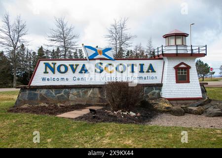 Willkommen im Schild für die Provinz Nova Scotia an der Grenze zwischen Nova Scotia und New Brunswick in Amherst, Nova Scotia, Kanada Stockfoto