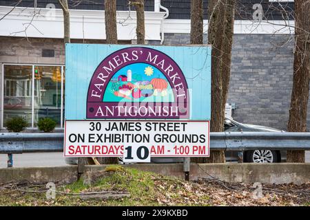 Bauernmarkt-Schild im Zentrum von Antigonish, Nova Scotia, Kanada Stockfoto