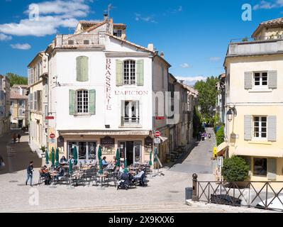 Straßenszene in Arles Provence Stockfoto