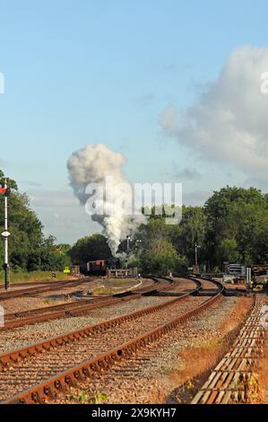 '92212' läuft als '92178' bei swithland Sidings mit einer Mischware. Stockfoto