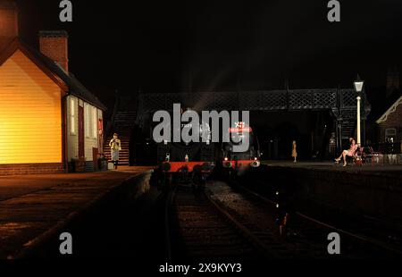 „73129“ und „Herzogin von Sutherland“ an der Swanwick Junction. Stockfoto