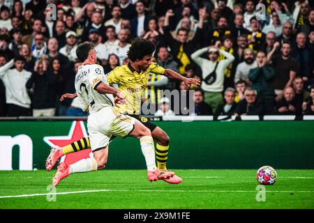 London, Großbritannien. Juni 2024. Daniel Carvajal (Real Madrid, #02), Karim Adeyemi (Borussia Dortmund, #27) eng, Borussia Dortmund vs. Real Madrid, Fussball, Champions League, Finale, Saison 2023/2024, 01.06.2024 Foto: Eibner-Pressefoto/Alamy Live News Stockfoto