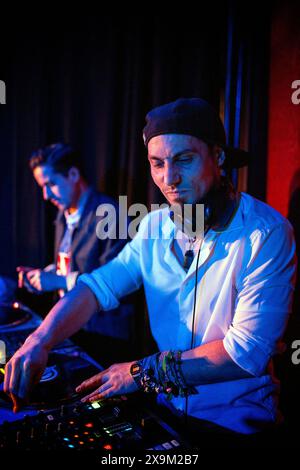 DJ Mighty Atom und DJ Binge Stockfoto