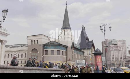MOSKAU, RUSSLAND - JUNI, 05 2017:Jaroslawski Bahnhof, Moskau Russland Komsomolskaja Platz. Stockfoto