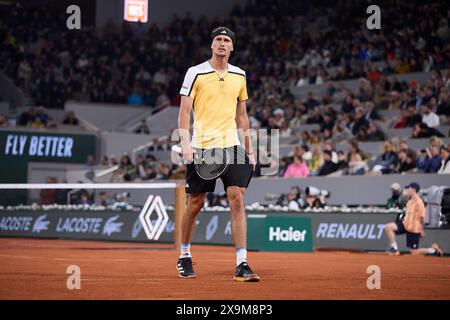 Paris, Frankreich. Juni 2024. Alexander Zverev (Deutschland) gegen Tallon Griekspoor (Niederlande) im Spiel der Männer-Singles in der dritten Runde während des siebten Tages der French Open 2024 in Roland Garros am 1. Juni 2024 in Paris. (Foto: QSP) Guthaben: QSP/Alamy Live News Stockfoto