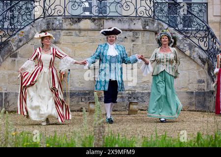 Chaussy, Frankreich. Juni 2024. Das legendäre Ballett von Ile de France spielt während der Geschichte von Villarceaux am 1. Juni 2024 in der Domaine de Villarceaux in Chaussy, Frankreich. Quelle: Bernard Menigault/Alamy Live News Stockfoto