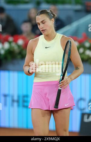 Aryna Sabalenka gegen Mirra Andreeva während ihres Viertelfinalspiels am 9. Tag der Mutua Madrid Open in La Caja Magica am 1. Mai 2024 in Madrid. Mit: Aryna Sabalenka Wo: Madrid, Spanien Wann: 01. Mai 2024 Credit: Oscar Gonzalez/WENN Stockfoto