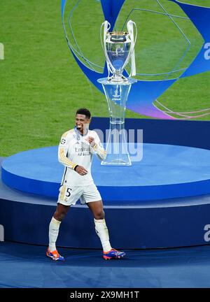 Jude Bellingham von Real Madrid, nachdem er das Finale der UEFA Champions League im Wembley Stadium in London gewonnen hatte. Bilddatum: Samstag, 1. Juni 2024. Stockfoto