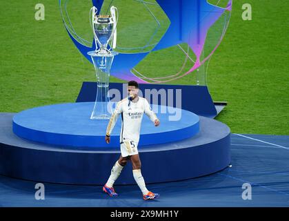 Jude Bellingham von Real Madrid, nachdem er das Finale der UEFA Champions League im Wembley Stadium in London gewonnen hatte. Bilddatum: Samstag, 1. Juni 2024. Stockfoto