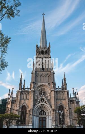 Nahaufnahme der Kathedrale São Pedro de Alcântara in Petropolis RJ Brasilien. Mai 2024. Stockfoto