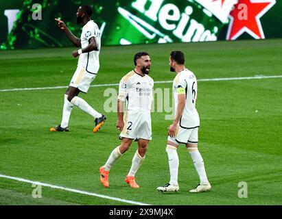 Daniel Carvajal (links) von Real Madrid feiert das erste Tor seiner Mannschaft im Finale der UEFA Champions League im Wembley Stadium in London. Bilddatum: Samstag, 1. Juni 2024. Stockfoto