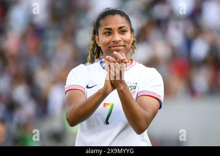 Commerce City, Usa. Juni 2024. Commerce City, Vereinigte Staaten, 1. Juni 2024: Catarina Macario (7 Vereinigte Staaten) nach der internationalen Freundschaft zwischen den Vereinigten Staaten und Korea Republic im DICK's Sporting Goods Park in Commerce City, CO Vereinigte Staaten (NUR REDAKTIONELLE VERWENDUNG). (Rebekah Wynkoop/SPP) Credit: SPP Sport Press Photo. /Alamy Live News Stockfoto