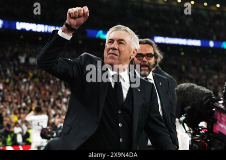 London, Großbritannien. Juni 2024. Carlo Ancelotti (Real) Fußball/Fußball : Ancelotti feiern nach dem Sieg im UEFA Champions League-Finale 2024 in London zwischen Borrusia Dortmund 0-2 Real Madrid CF im Wembley Stadium in London. Quelle: Mutsu Kawamori/AFLO/Alamy Live News Stockfoto