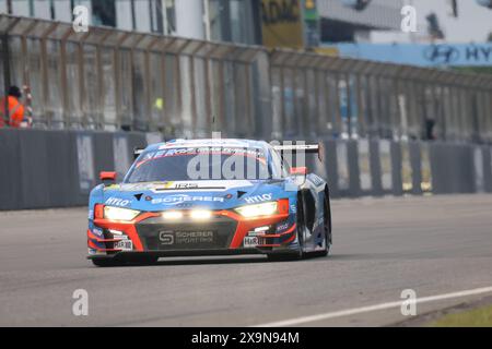 Frederic Verwisch (Harekbeck/BEL) / Christopher Haase (Kulmbach/DEU) / Markus Winckelhock (Zdimerice/DEU) / Ricardo Feller (Boezberg/che), #15, Audi R8 LMS GT3 Evo II, Team: Scherer Sport PHX (DEU), Motorsport, ADAC Ravenol 24H Rennen Nürnberg, Nürnberg, 30.05.2024 - 02.06.Eibner Pressefoerfost., 01.06.2024.2024 Stockfoto