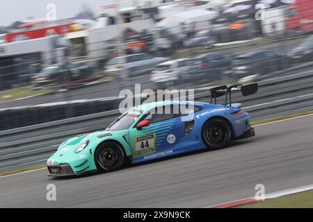 Joel Eriksson (Tomelilla/SWE) / Tim Heinemann (Fichtenberg/DEU) / Nico Menzel (Kelberg/DEU) / Martin Ragginger (Wels/AUT), #44, Porsche 911 GT3-R, Team: Falken Motorsports (DEU), Motorsport, ADAC Ravenol 24H Rennen Nürnberg, Nürnberg, 30.05.2024 - 02.06.2024, Samstag 01.06.2024 Foto: Eibner-Pressefoto Stockfoto