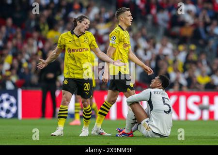 London, Großbritannien. Juni 2024. Marcel Sabitzer von Borussia Dortmund (L) und Nico Schlotterbeck von Borussia Dortmund (C) und Jude Bellingham von Real Madrid (R), die während des Endspiels der UEFA Champions League zwischen Borussia Dortmund und Real Madrid im Wembley Stadion zu sehen waren. Endpunktzahl: Borussia Dortmund 0:2 Real Madrid. Quelle: SOPA Images Limited/Alamy Live News Stockfoto