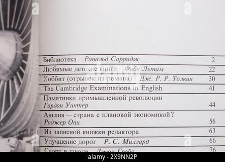 England (russisch Англия) ist ein vierteljährlich erscheinendes Farbmagazin über das moderne Leben in Großbritannien. Von 1962 bis 1993 von der britischen Regierung veröffentlicht und in der Sowjetunion vertrieben. 2, 1969 (30). Stockfoto