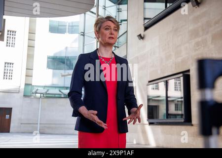 London, Großbritannien. Juni 2024. Schatteninnenministerin Yvette Cooper am Sonntag bei der BBC mit Laura Kuenssberg. Quelle: Mark Thomas/Alamy Live News Stockfoto