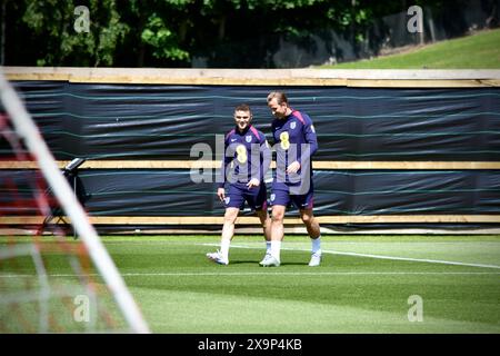 Darlington, Großbritannien. Juni 2024. Kieran Tripper und Captain Harry Kane stellten sich vor, als Gareth Southgate im Rockliffe Park in Middlesbrough im Rahmen ihrer Vorbereitungen für die UEFA-Europameisterschaft 2024 trainieren würde. Quelle: James Hind/Alamy Live News Stockfoto