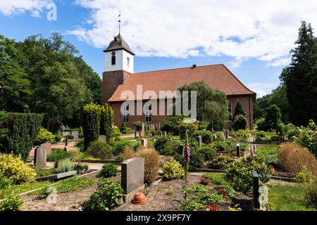 Friedhof an der Zionskirche, Worpswede, Niedersachsen. Friedhof an der Zionskirche, Worpswede, Niedersachsen, Deutschland. Stockfoto