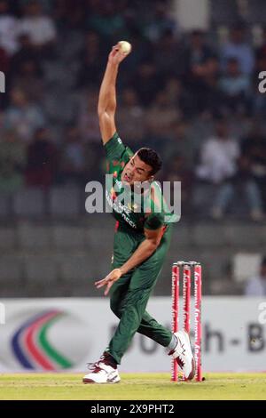 Taskin Ahmed beim zweiten T20-Spiel gegen Sri Lanka im Sylhet International Cricket Stadium (SICS), Lakkatura, Sylhet, Banglades Stockfoto