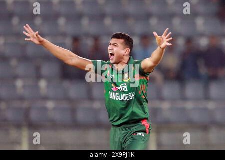 Taskin Ahmed beim zweiten T20-Spiel gegen Sri Lanka im Sylhet International Cricket Stadium (SICS), Lakkatura, Sylhet, Banglades Stockfoto