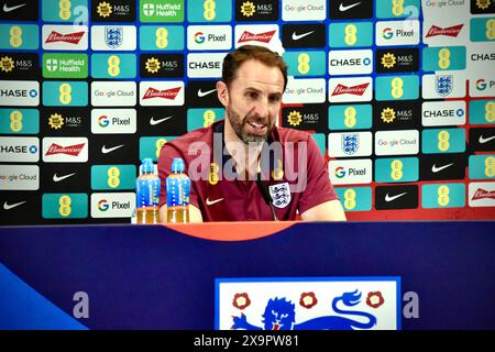 Darlington, Großbritannien. Juni 2024. Gareth Southgate spricht vor der UEFA-Europameisterschaft in Deutschland vor den Medien. Quelle: James Hind/Alamy. Stockfoto