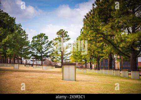 Oklahoma City, Oklahoma USA - 17. März 2017: Field of Leere Stühle im Oklahoma City National Memorial zu Ehren der Opfer, Überlebenden, Retter, Stockfoto