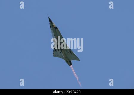 J 35J Saab 35 Draken - SE-DXR, während des Midlands Air Festivals beim Midlands Air Festival, Alcester, Vereinigtes Königreich, 2. Juni 2024 (Foto: Cody Froggatt/News Images) Stockfoto