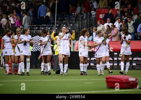 Antwerpen, Belgien. Juni 2024. Die Red Panthers feiern nach einem Hockeyspiel zwischen Australien und der belgischen Nationalmannschaft Red Panthers, Spiel 12/16 in der Gruppenphase der FIH Pro League 2024, Sonntag, den 2. Juni 2024, in Antwerpen. BELGA FOTO DIRK WAEM Credit: Belga News Agency/Alamy Live News Stockfoto