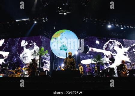 1. Juni 2024: Der britische Sänger und Songwriter Liam Gallagher tritt am ersten Abend seiner â€˜definitiv Maybeâ€™ 2024 UK-Tour in der Sheffield Arena auf. William John Paul Gallagher ist ein englischer Sänger und Songwriter, der von 1991 bis 2009 als Leadsänger der Rockband Oasis bekannt wurde. Später trat er von 2009 bis 2014 als Frontmann der Rockband Beady Eye auf, bevor er 2017 eine erfolgreiche Solokarriere startete. (Kreditbild: © Myles Wright/ZUMA Press Wire) NUR REDAKTIONELLE VERWENDUNG! Nicht für kommerzielle ZWECKE! Stockfoto