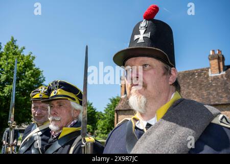 Chalfont, Großbritannien. 2. Juni 2024. Preußische Artillerie-Wiederendarsteller nehmen am Napoleonischen Wochenende der Living History im Chiltern Open Air Museum (COAM) Teil. Rund 100 Reenactor der Napoleonic Association erwecken die Militärlager von Wellington, Blucher und Napoleons Armeen zum Leben. COAM erzählt die Geschichte der Chilterns Area durch die Erhaltung historischer Gebäude, Landschaften und Kultur. Quelle: Stephen Chung / Alamy Live News Stockfoto