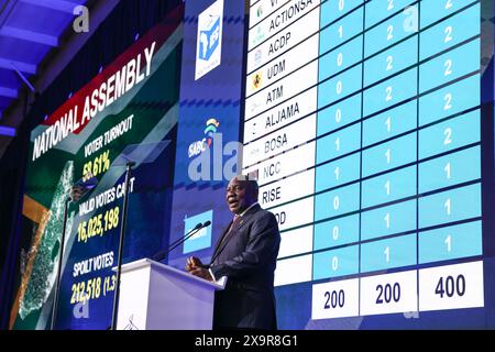 Midrand, Südafrika. Juni 2024. Der südafrikanische Präsident Cyril Ramaphosa spricht an die Nation, nachdem er die Ergebnisse der südafrikanischen Nationalwahlen 2024 während des Wahlausschusses Südafrikas (IEC) bekanntgegeben hatte, in dem die Ergebnisse der Nationalwahlen 2024 für Südafrika bekannt gegeben wurden. Der ANC, das langjährige Regierungsorgan in Südafrika, verlor zum ersten Mal seit Beginn der Demokratie vor 30 Jahren im Jahr 1994 seine absolute Mehrheit im Land. Quelle: UPI/Alamy Live News Stockfoto