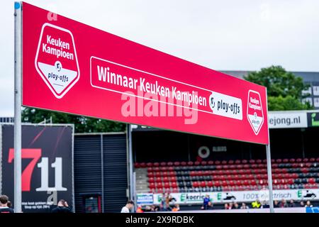 Rotterdam, Niederlande. Juni 2024. ROTTERDAM, NIEDERLANDE - 2. JUNI: Das Team von Sportsexposure wird während der niederländischen Keuken Kampioen Divisie Promotion/Relegation Play offs am 2. Juni 2024 im Van Donge & de Roo Stadion in Rotterdam, Niederlande, auf dem Podium stehen. (Foto von Joris Verwijst/Orange Pictures) Credit: Orange Pics BV/Alamy Live News Stockfoto