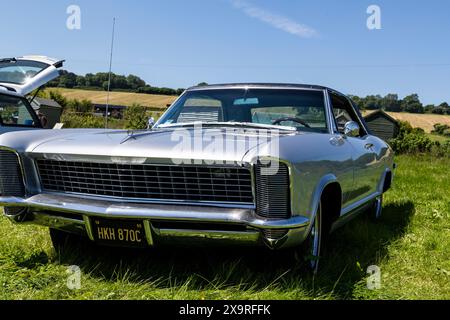 1965 Buick Riveria bei Hanley Farm Car Meet. Stockfoto