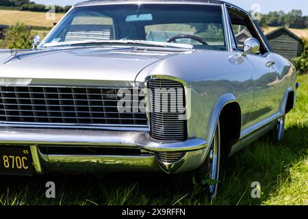 1965 Buick Riveria bei Hanley Farm Car Meet. Stockfoto