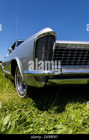 1965 Buick Riveria bei Hanley Farm Car Meet. Stockfoto