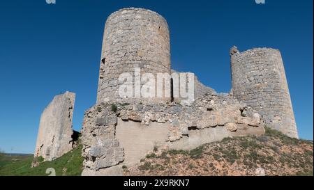 Ruine der Burg bei Bocigas de Perales, Dorf in Sapin Stockfoto