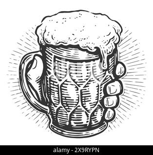 Glasbecher mit schaumigem Bier in der Hand. Pub, Brauereiemblem. Vektorillustration im skizzierten Vintage-Stil gezeichnet Stock Vektor